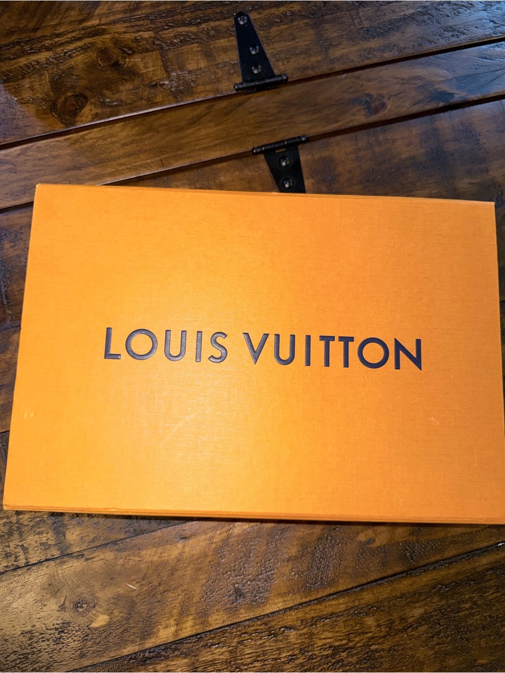Louis Vuitton Damier Azur Chain Wallet Crossbody in White and Blue - Picture 7 of 7